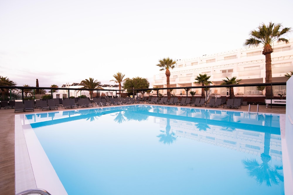 Aequora Lanzarote Suites — Swimming pool in Puerto del Carmen, Canary Islands