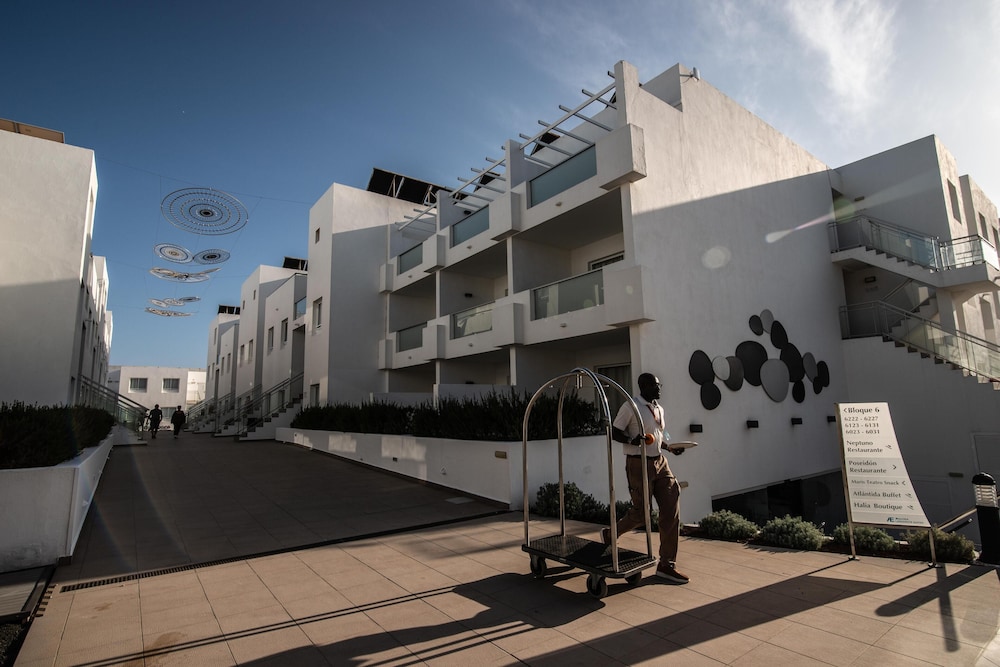 Aequora Lanzarote Suites — Hotel building in Puerto del Carmen, Canary Islands
