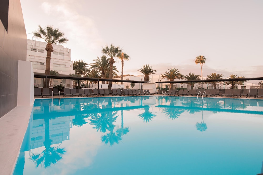 Aequora Lanzarote Suites — Swimming pool in Puerto del Carmen, Canary Islands