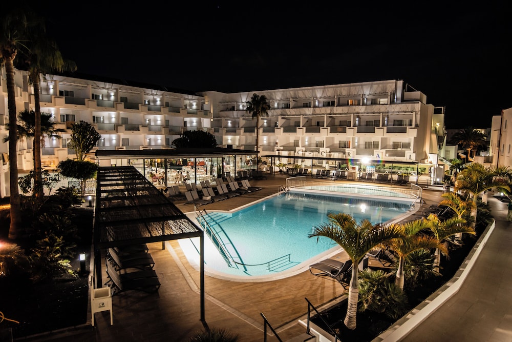 Aequora Lanzarote Suites — Swimming pool in Puerto del Carmen, Canary Islands