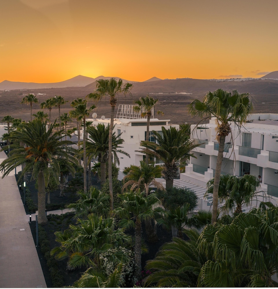 Aequora Lanzarote Suites — Hotel building in Puerto del Carmen, Canary Islands