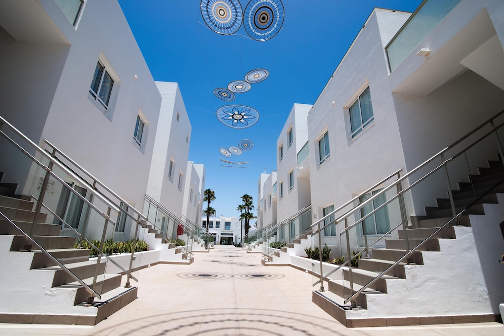 Aequora Lanzarote Suites — Hotel building in Puerto del Carmen, Canary Islands