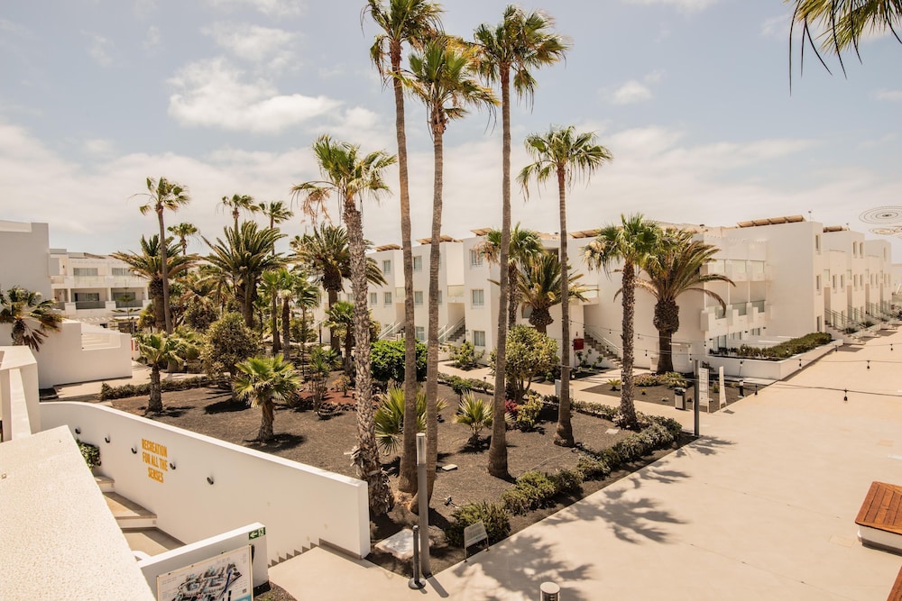 Aequora Lanzarote Suites — Hotel building in Puerto del Carmen, Canary Islands