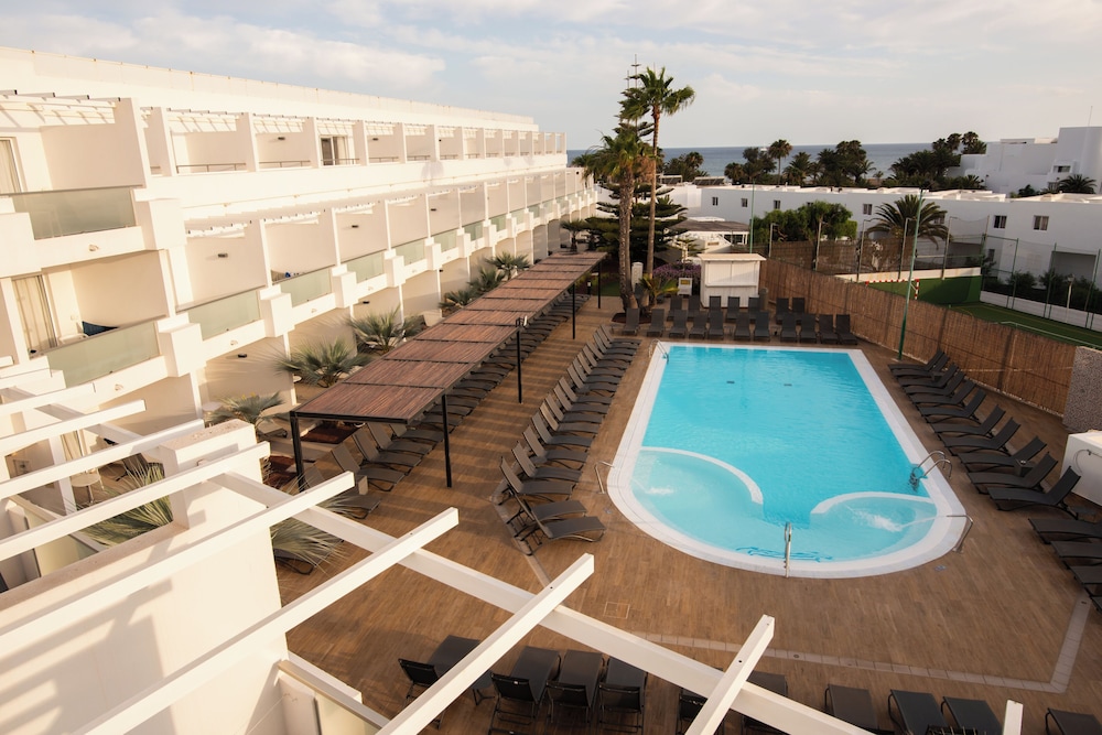 Aequora Lanzarote Suites — Swimming pool in Puerto del Carmen, Canary Islands