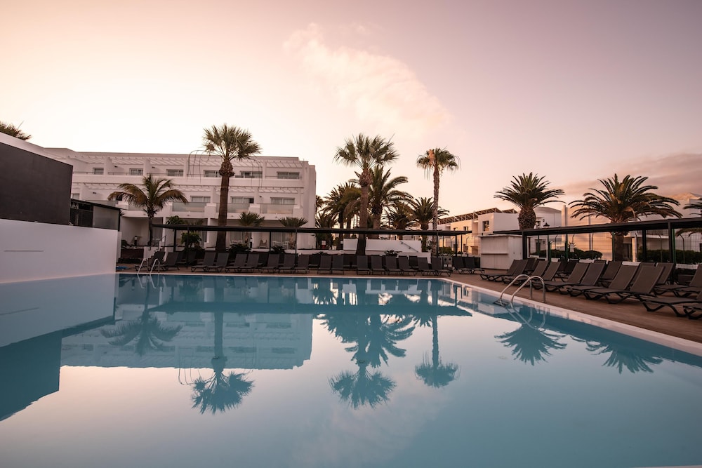 Aequora Lanzarote Suites — Swimming pool in Puerto del Carmen, Canary Islands