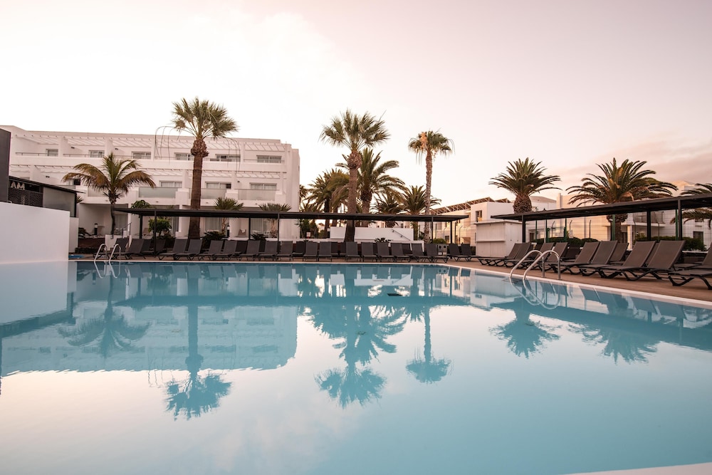 Aequora Lanzarote Suites — Swimming pool in Puerto del Carmen, Canary Islands