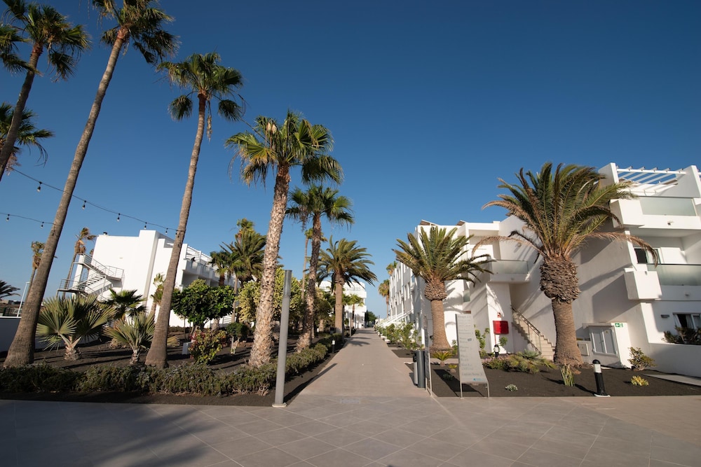 Aequora Lanzarote Suites — Hotel building in Puerto del Carmen, Canary Islands