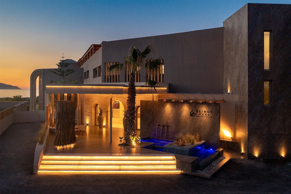 Eliros Mare Beachfront Poem Hotel — Hotel building in Georgioupolis