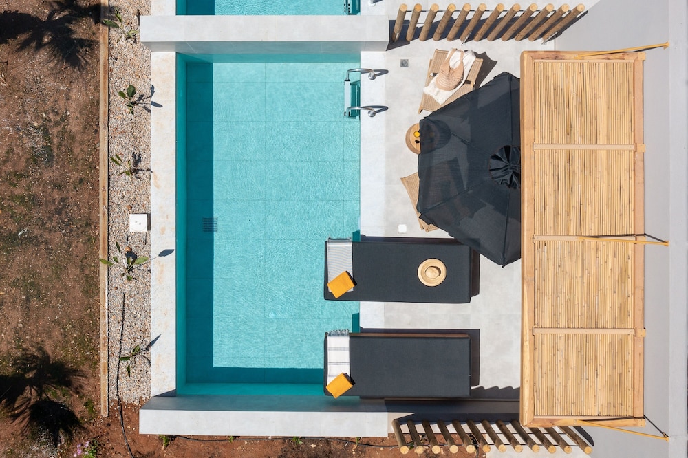 Eliros Mare Beachfront Poem Hotel — Swimming pool in Georgioupolis
