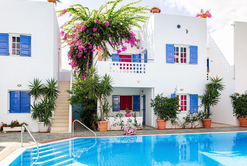 Galini Apartments — Hotel building in Malia
