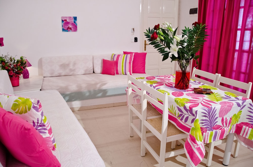Galini Apartments — Hotel rooms in Malia