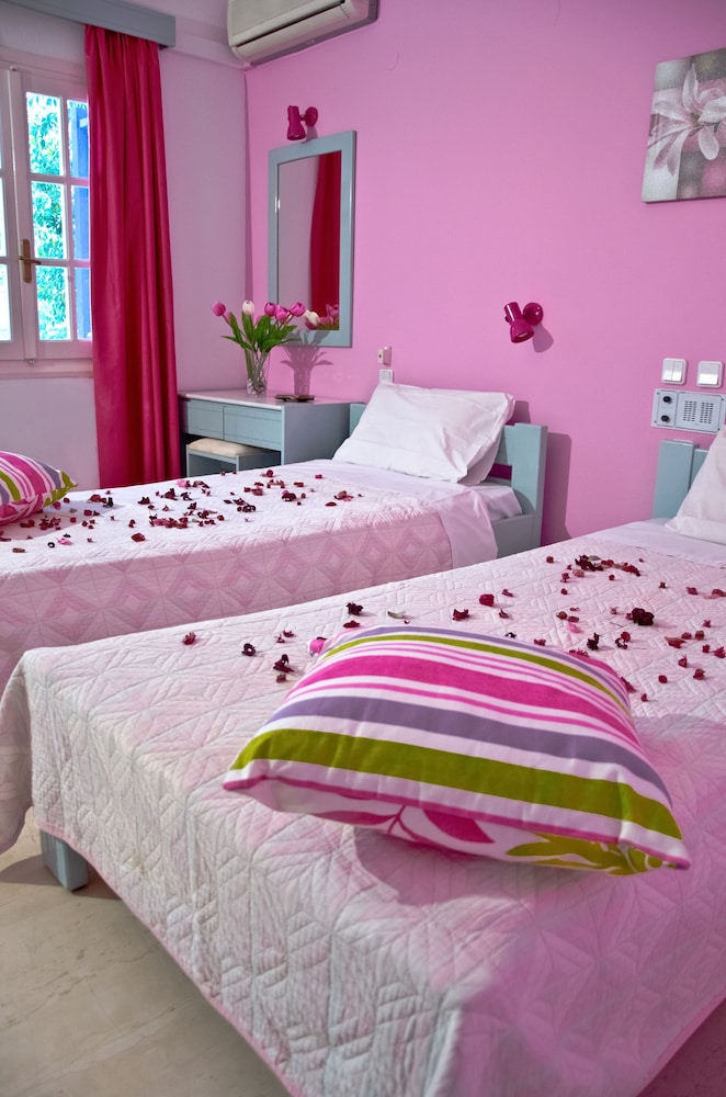 Galini Apartments — Hotel rooms in Malia