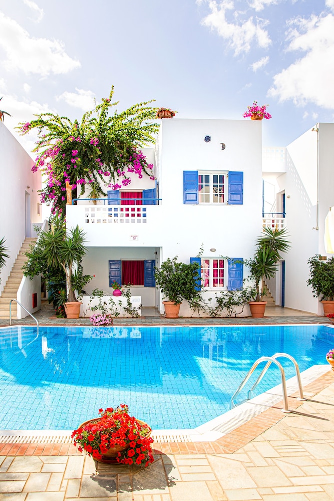 Galini Apartments — Swimming pool in Malia