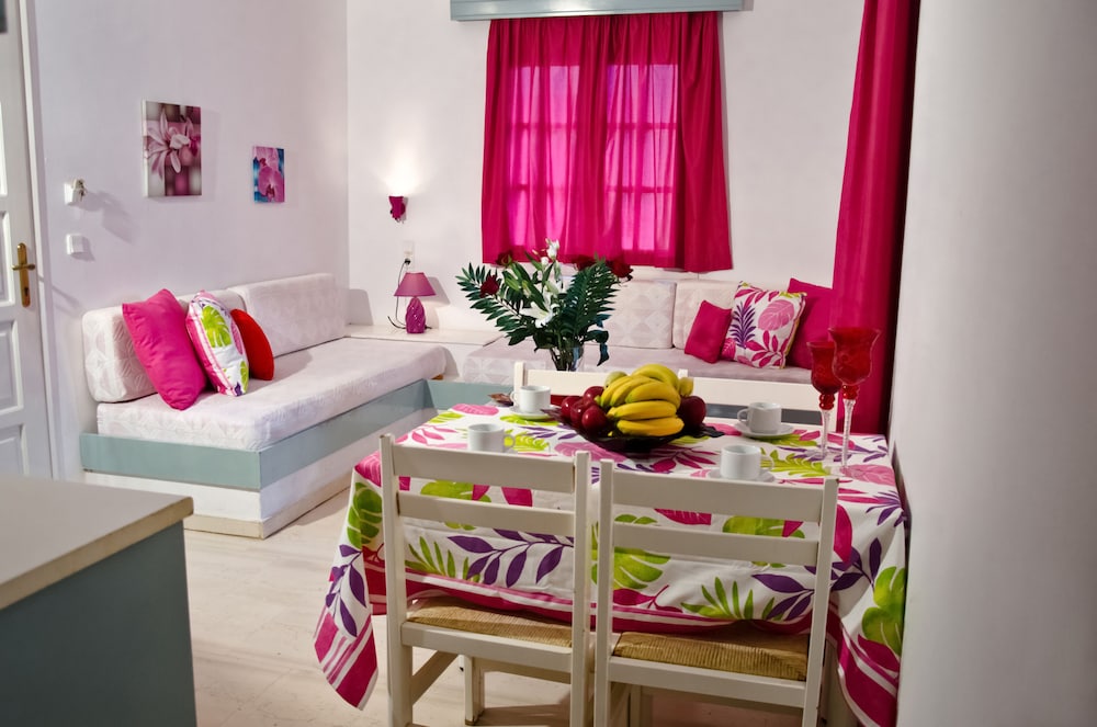 Galini Apartments — Hotel rooms in Malia