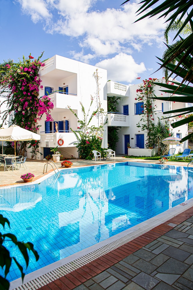 Galini Apartments — Swimming pool in Malia