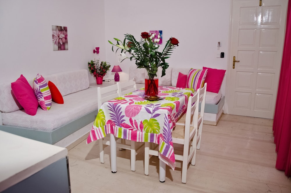 Galini Apartments — Hotel rooms in Malia