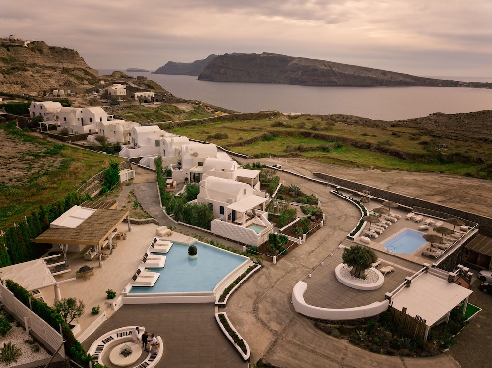 Oia Sunset Villas — Hotel building in Oia, South Aegean