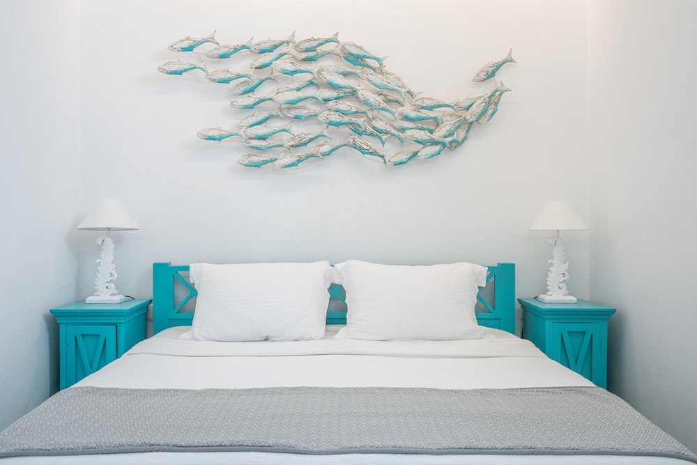 Oia Sunset Villas — Hotel rooms in Oia, South Aegean
