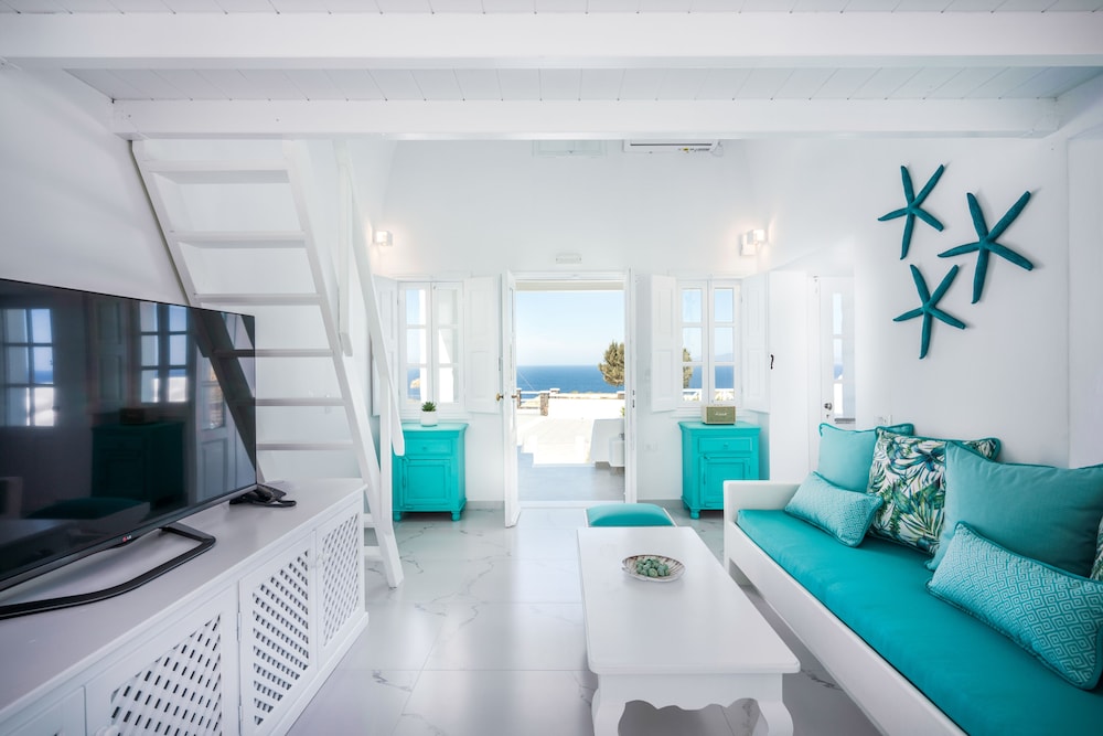 Oia Sunset Villas — Beach in Oia, South Aegean