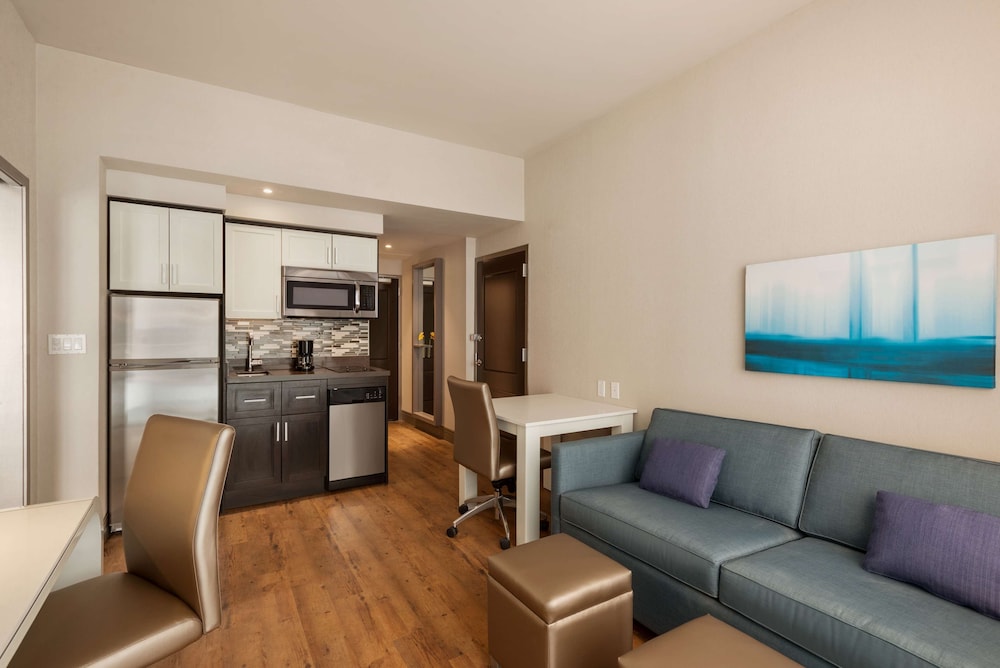 Homewood Suites New York/Midtown Manhattan Times Square — Hotel rooms in New York City, New York State