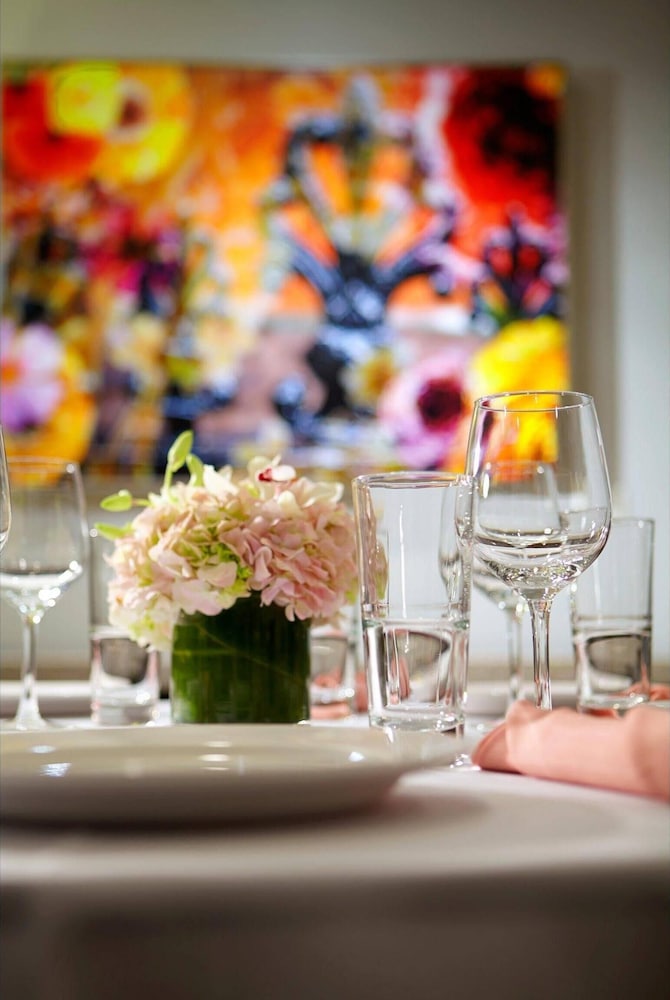 Cambria Hotel New York - Chelsea — Restaurant & bars in New York City, New York State