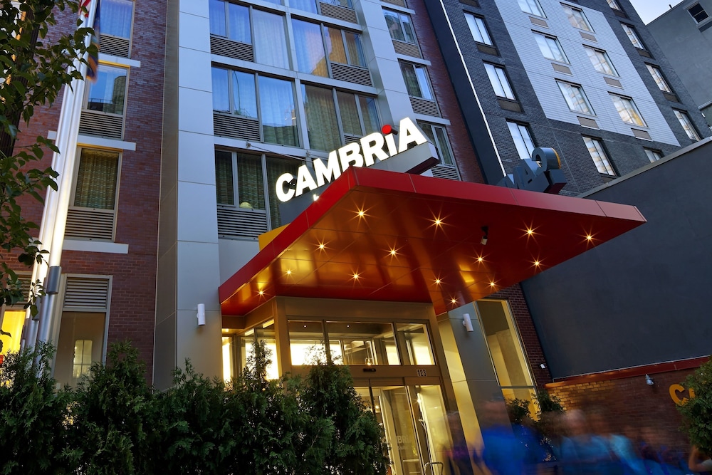 Cambria Hotel New York - Chelsea — Hotel building in New York City, New York State