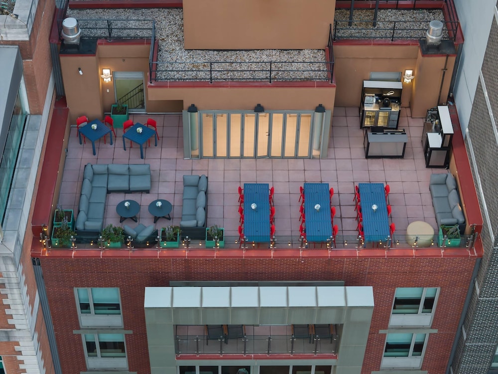 Cambria Hotel New York - Chelsea — Restaurant & bars in New York City, New York State