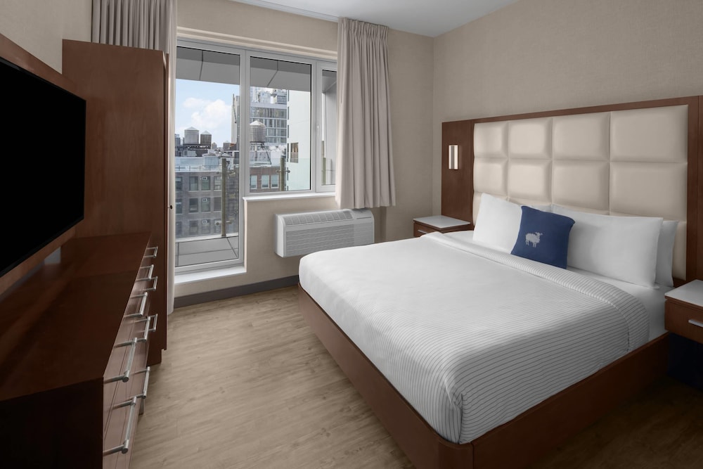 Cambria Hotel New York - Chelsea — Hotel rooms in New York City, New York State