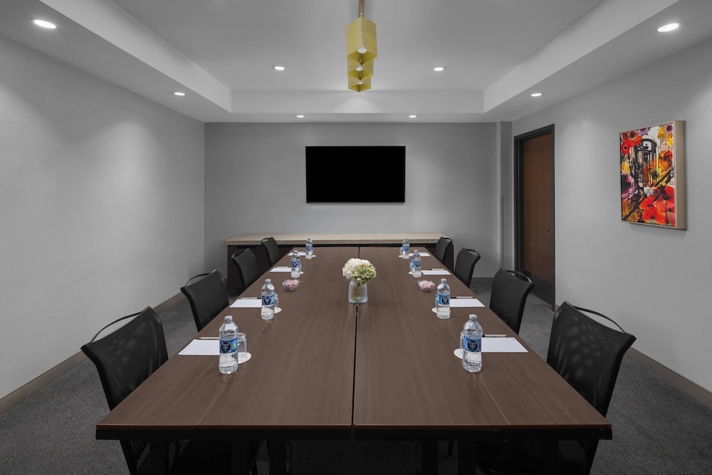 Cambria Hotel New York - Chelsea — Hotel building in New York City, New York State