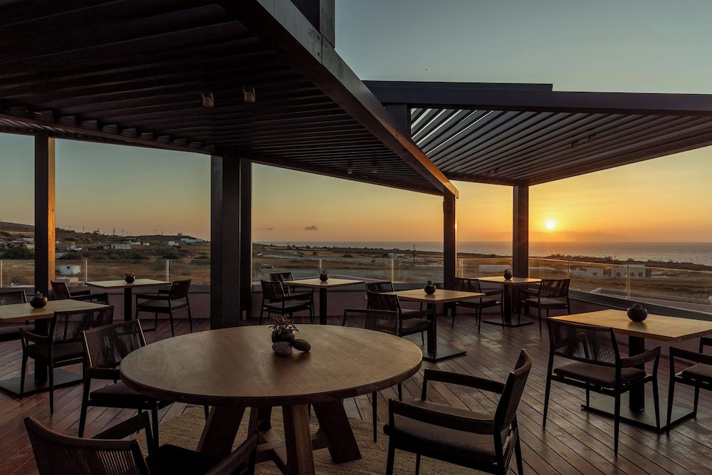 Domes Novos Santorini, Autograph Collection — Restaurant & bars in Oia, South Aegean