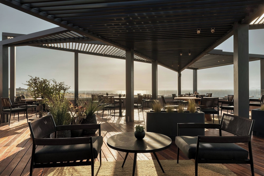 Domes Novos Santorini, Autograph Collection — Restaurant & bars in Oia, South Aegean