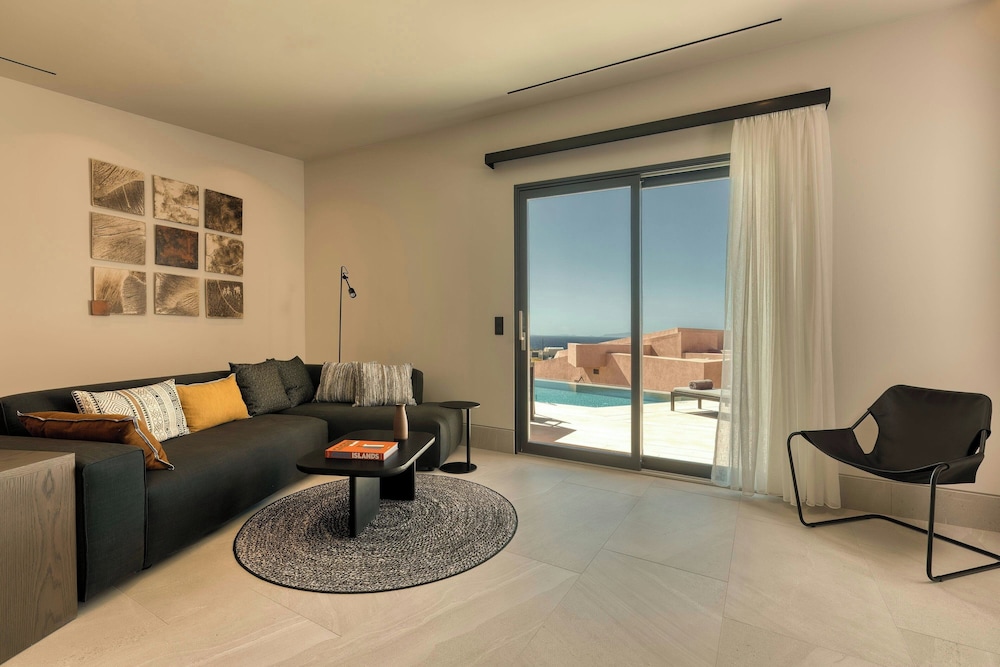 Domes Novos Santorini, Autograph Collection — Hotel rooms in Oia, South Aegean
