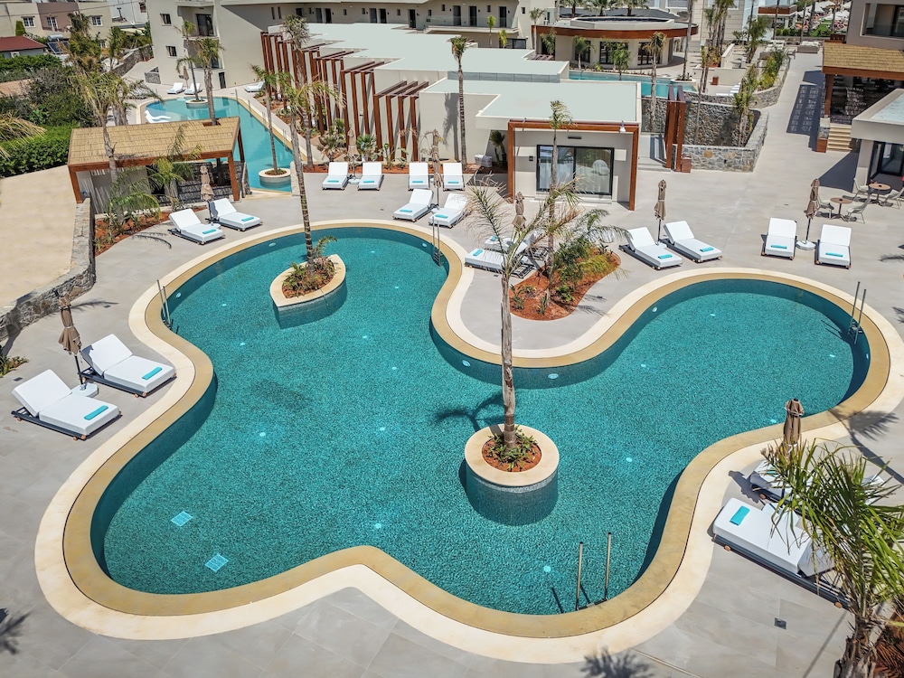Noble Hotel Suites - Adults Only — Swimming pool in Gouves