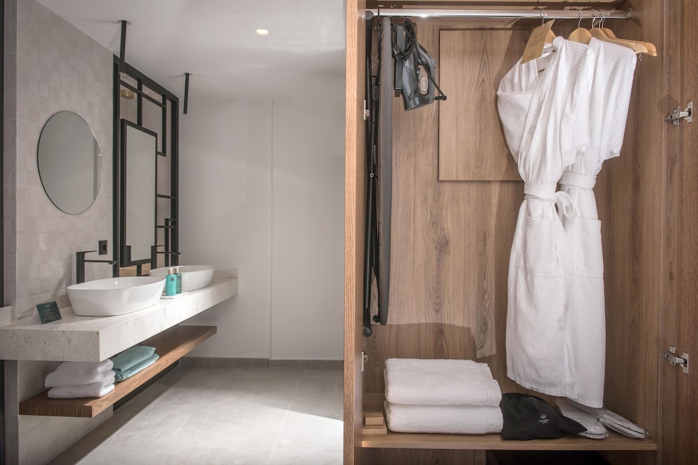 Noble Hotel Suites - Adults Only — Hotel rooms in Gouves