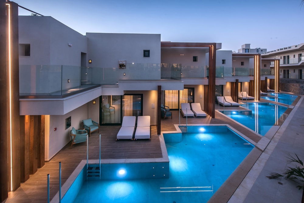 Noble Hotel Suites - Adults Only — Swimming pool in Gouves