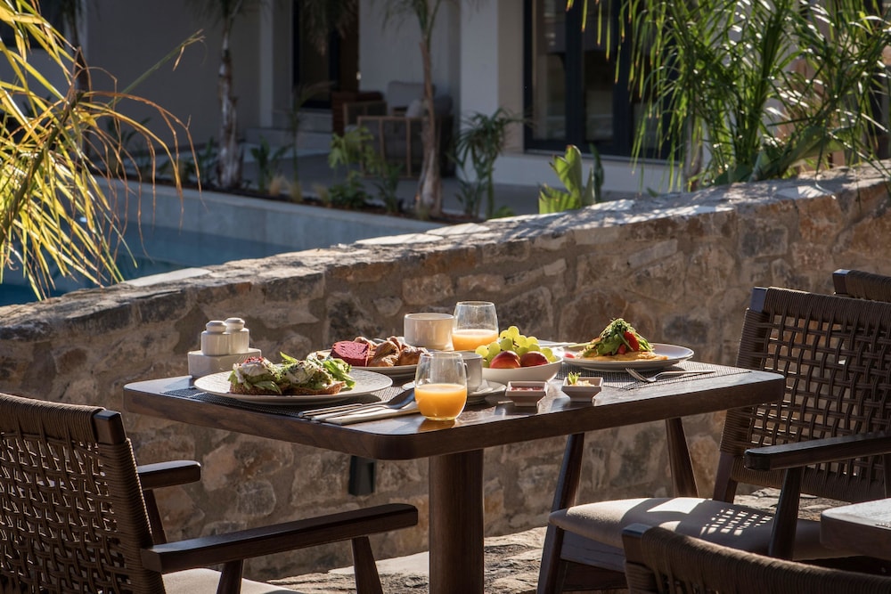 Noble Hotel Suites - Adults Only — Restaurant & bars in Gouves