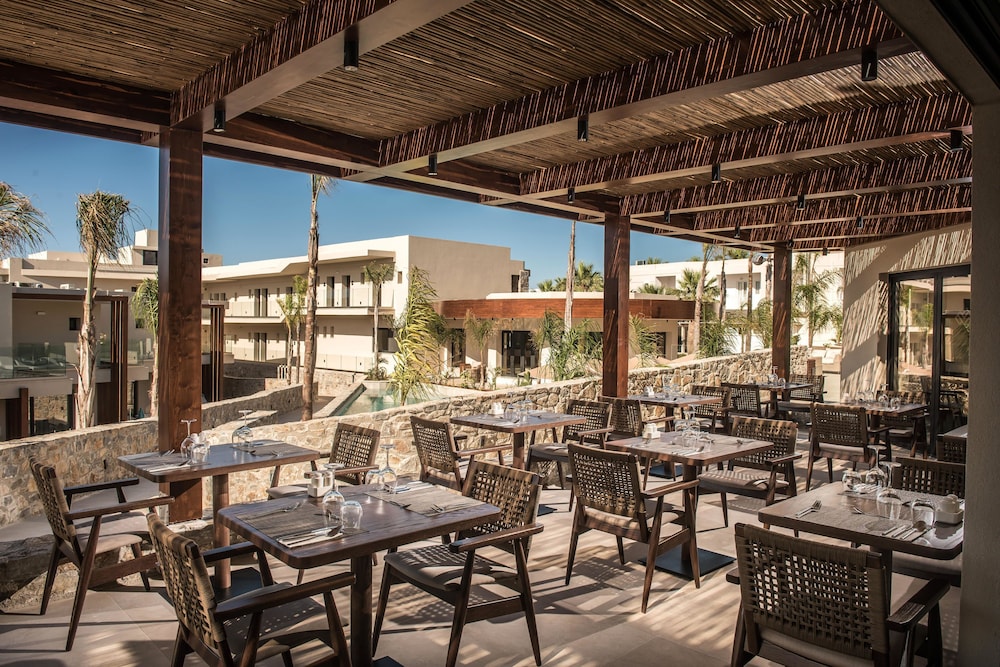 Noble Hotel Suites - Adults Only — Restaurant & bars in Gouves