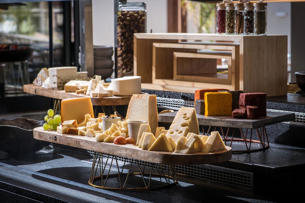 Noble Hotel Suites - Adults Only — Restaurant & bars in Gouves