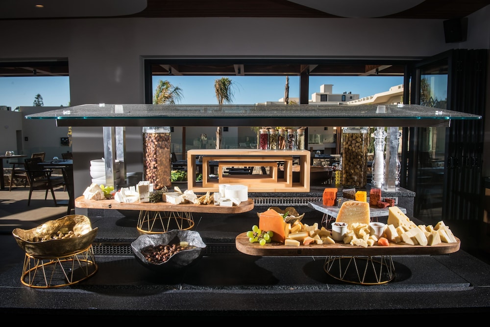 Noble Hotel Suites - Adults Only — Restaurant & bars in Gouves
