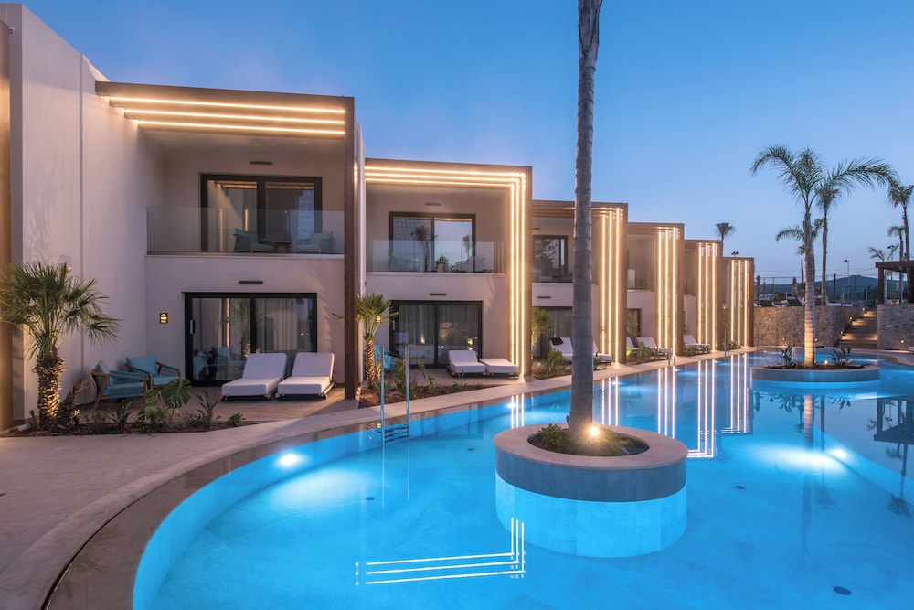 Noble Hotel Suites - Adults Only — Swimming pool in Gouves