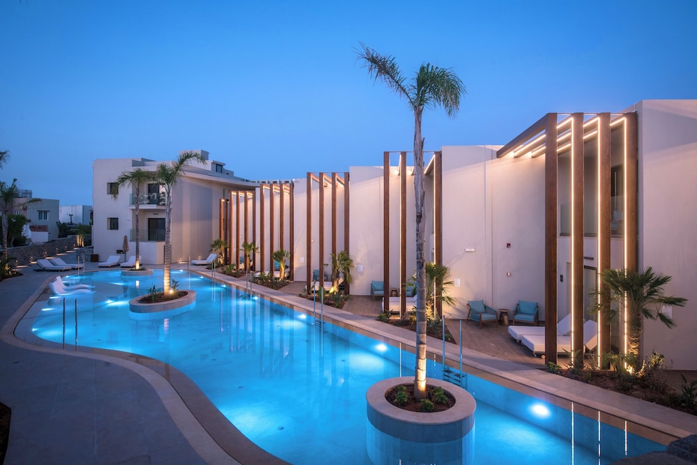 Noble Hotel Suites - Adults Only — Swimming pool in Gouves