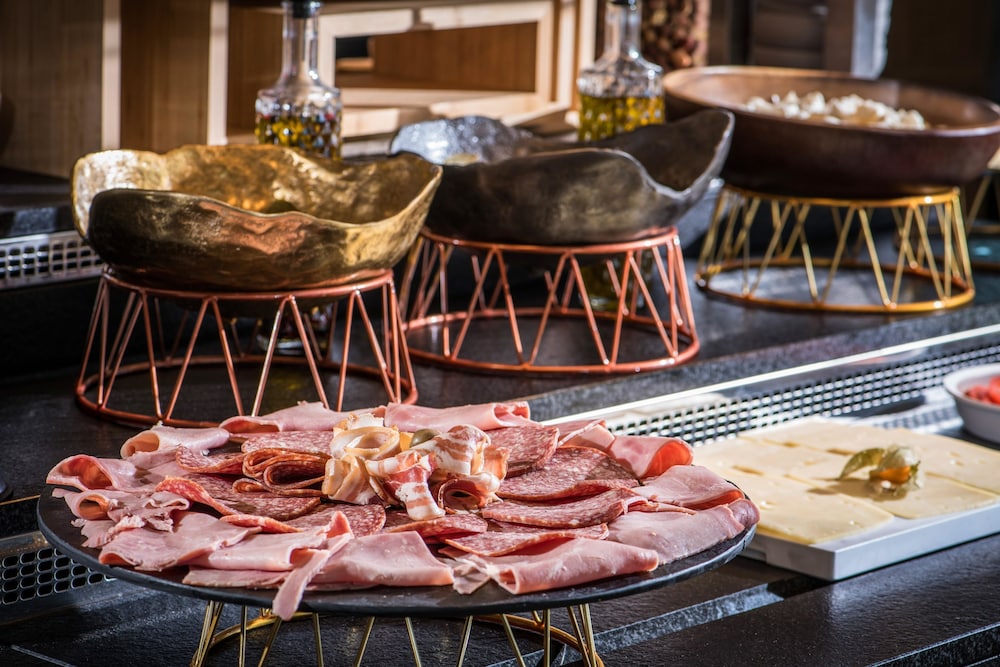 Noble Hotel Suites - Adults Only — Restaurant & bars in Gouves