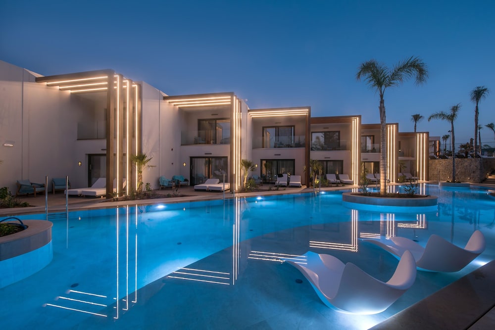 Noble Hotel Suites - Adults Only — Swimming pool in Gouves