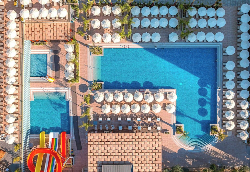 Vox Maris Resort- Ultra All Inclusive — Pool in Side