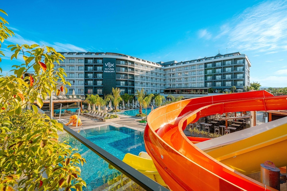 Vox Maris Resort- Ultra All Inclusive — Pool in Side
