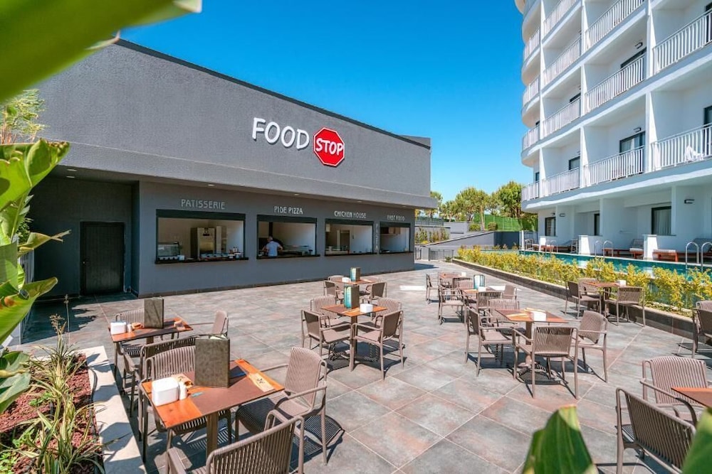 Vox Maris Resort- Ultra All Inclusive — Restaurant in Side