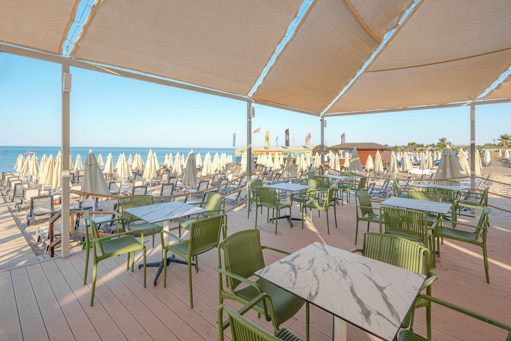 Vox Maris Resort- Ultra All Inclusive — Restaurant in Side