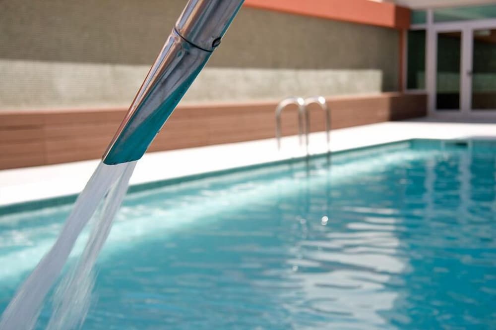 Monte Gordo Hotel Apartamentos & Spa — Swimming pool in Monte Gordo, Faro