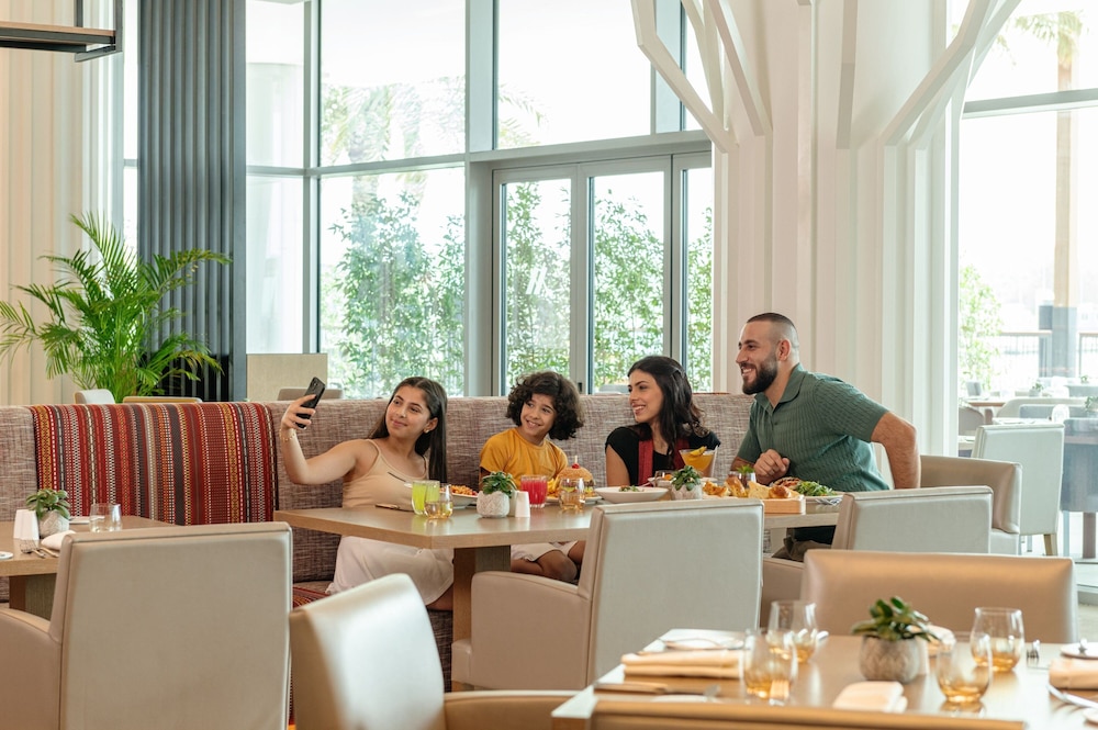 Marriott Marquis Dubai Creek — Restaurant & bars in Dubai