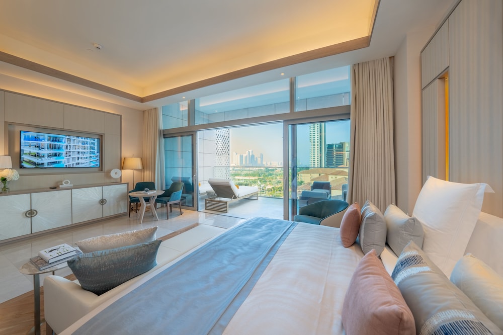 FIVE LUXE — Hotel rooms in Dubai